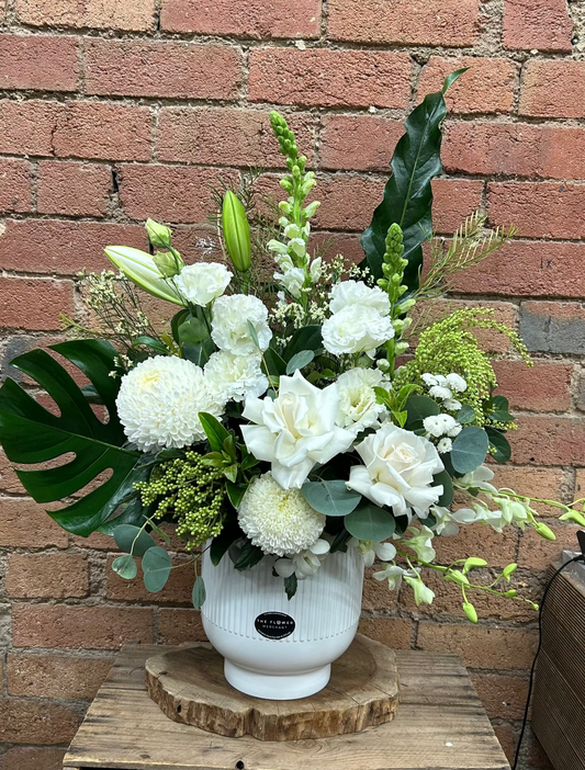 Vivid White - Ceramic Vase